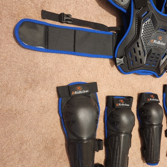 Ridbiker Kids Protective Riding Gear - Picture 6 of 7